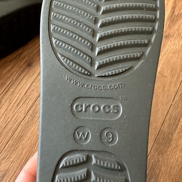 Crocs Women's Via Platform Sandals - Picture 6 of 6